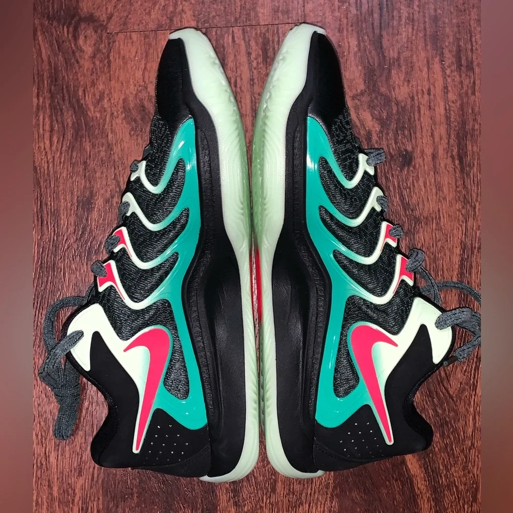Nike size 13 KD basketball shoes